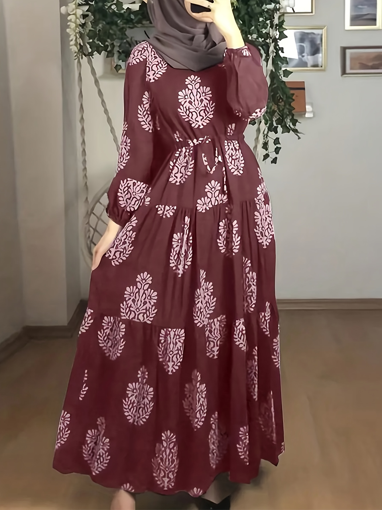 robe élégante à imprimé floral maron avec taille haute, manches à volants et ceinture col rond décontracté, manches longues, robe maxi fluide pour femmes, parfaite pour les tenues décontractées ou les occasions spéciales, robe décontractée | robe à imprimé floral | design de manches à volants, robe à imprimé floral robe élégante à imprimé floral maron avec taille haute, manches à volants et ceinture col rond décontracté, manches longues, robe maxi fluide pour femmes, parfaite pour les tenues décontractées ou les occasions spéciales, robe décontractée | robe à imprimé floral | design de manches à volants, robe à imprimé floral
