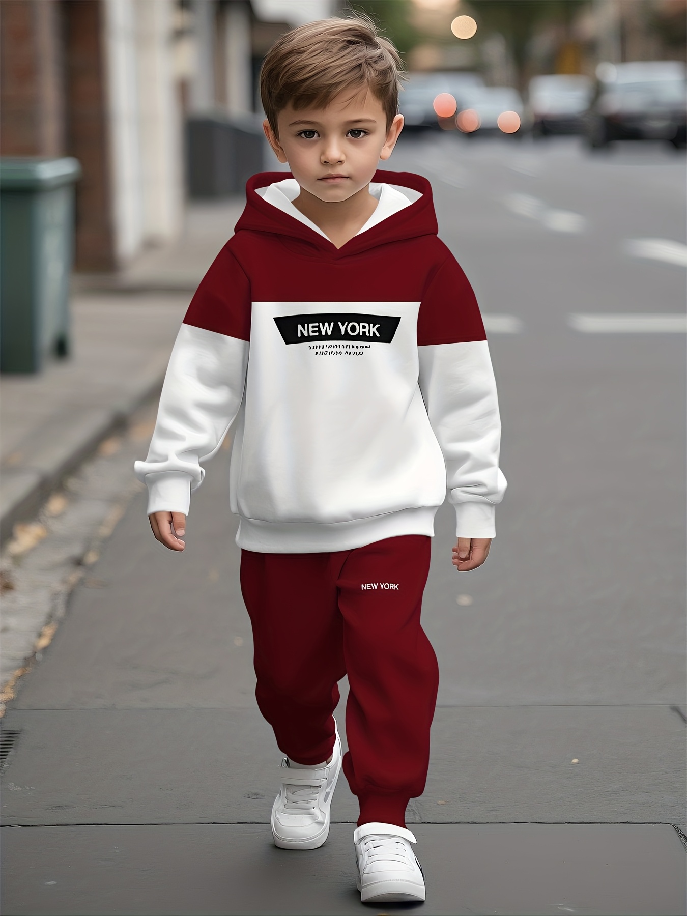 ensemble de survêts à capuche tendance pour printemps, automne et hiver pour garçons et filles, avec des motifs de dessins animés confortables de voitures, de dinosaures et de football pour les activités de loisirs en plein air. les cadeaux les plus demandés pour noël et halloween. ensemble de survêts à capuche tendance pour printemps, automne et hiver pour garçons et filles, avec des motifs de dessins animés confortables de voitures, de dinosaures et de football pour les activités de loisirs en plein air. les cadeaux les plus demandés pour noël et halloween.