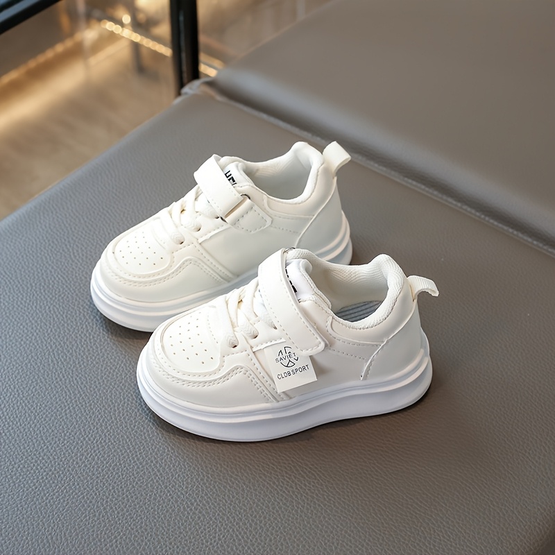 nouvelles chaussures en maille respirante pour filles, baskets pour garçons, chaussures de sport pour bébés, chaussures pour tout petits en maille simple, sandales pour nourrissons de 1 à 3 ans et chaussures à 5 panneaux. nouvelles chaussures en maille respirante pour filles, baskets pour garçons, chaussures de sport pour bébés, chaussures pour tout petits en maille simple, sandales pour nourrissons de 1 à 3 ans et chaussures à 5 panneaux.