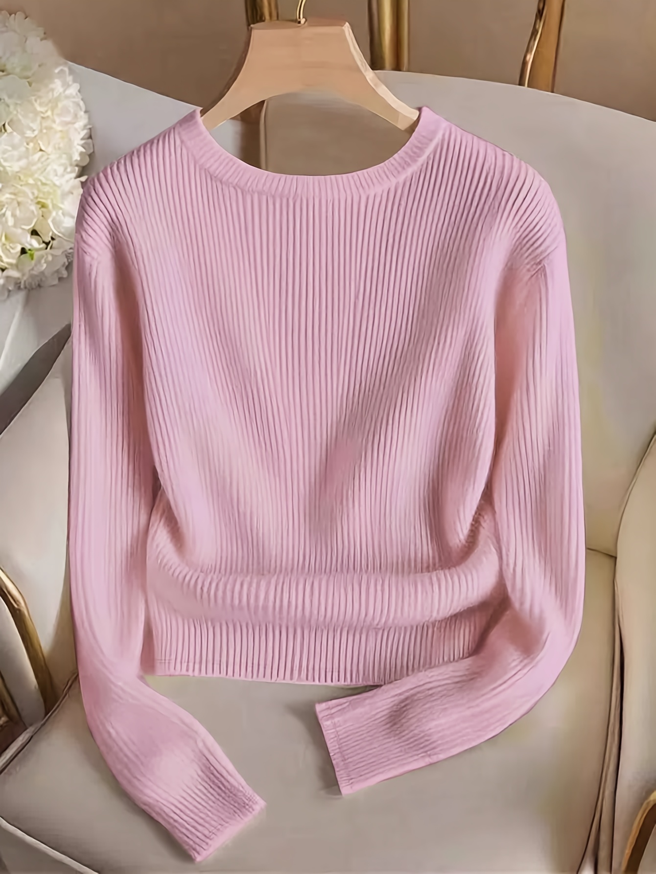 t shirt élégant et stylé pour femme, nouvelle collection automne hiver, couleur unie, chaud, col rond, en peluche, manches longues, avec boutons décoratifs et coupe décontractée et ample. t shirt élégant et stylé pour femme, nouvelle collection automne hiver, couleur unie, chaud, col rond, en peluche, manches longues, avec boutons décoratifs et coupe décontractée et ample.