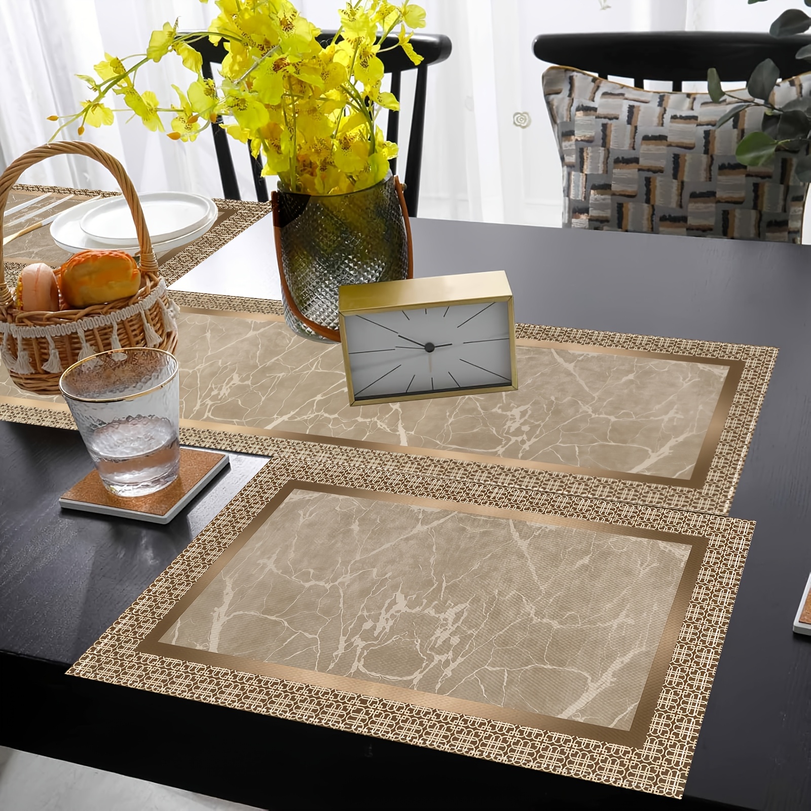 1/5/7 pièces, chemin de table et nappes de table géométriques dorées de luxe inspirées des motifs de marbre, avec des accents beige et dorés, parfaites pour les réunions de famille, les mariages et les décorations d'anniversaire idées cadeaux élégantes, décoration de table. 1/5/7 pièces, chemin de table et nappes de table géométriques dorées de luxe inspirées des motifs de marbre, avec des accents beige et dorés, parfaites pour les réunions de famille, les mariages et les décorations d'anniversaire idées cadeaux élégantes, décoration de table.