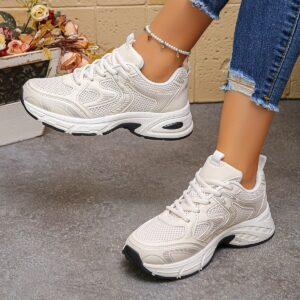 chaussures de sport à plateforme Épaisse taille large (36 45) baskets basses à lacets et bout rond respirantes pour grandes tailles chaussures décontractées idéales pour la course, tenue casual et superpositions, chaussures pour femmes